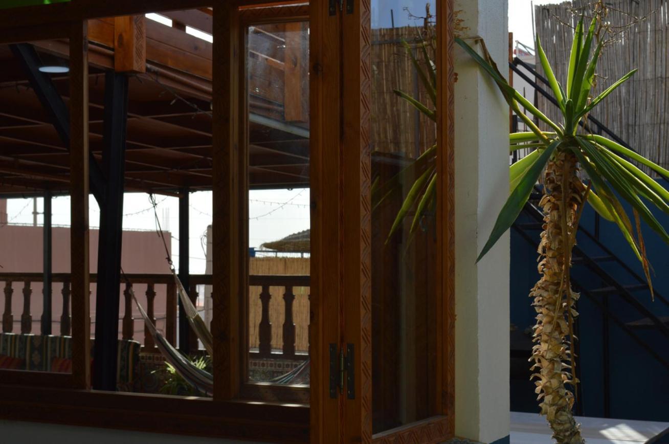 Sunset Surfhouse Morocco Hostel Tamraght Exterior foto